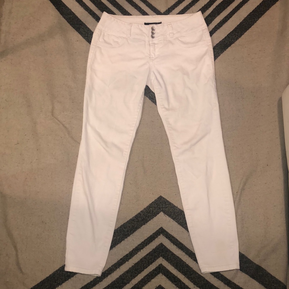Lovesick white jeans size 7